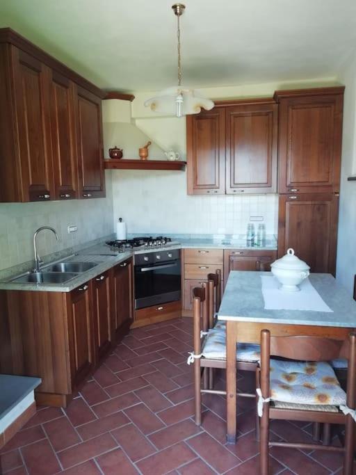 Fornaci di Barga Ai Tre Campiヴィラ エクステリア 写真